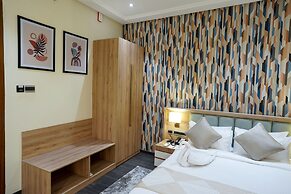 M2 Square by Monday Premium