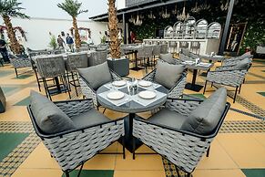 M2 Square by Monday Premium