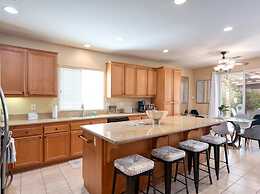 Stunning 4-bed House in Indio in Golf Course Commu