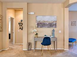 Stunning 4-bed House in Indio in Golf Course Commu