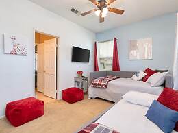 Stunning 4-bed House in Indio in Golf Course Commu