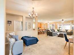 Stunning 4-bed House in Indio in Golf Course Commu