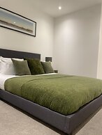 Luxury Spa Apartment in Manchester - Rooftop Swim