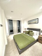 Luxury Spa Apartment in Manchester - Rooftop Swim