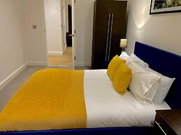 Luxury Spa Apartment in Manchester - Rooftop Swim