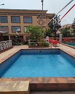 Piccadilly Suites and Luxury Apartment