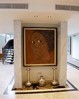 Piccadilly Suites and Luxury Apartment