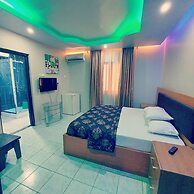 Piccadilly Suites and Luxury Apartment