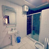 Piccadilly Suites and Luxury Apartment