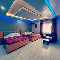 Piccadilly Suites and Luxury Apartment