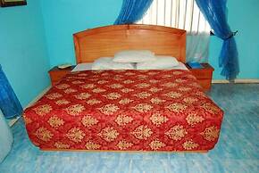 Piccadilly Suites and Luxury Apartment