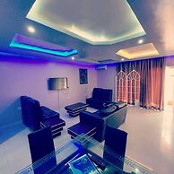 Piccadilly Suites and Luxury Apartment