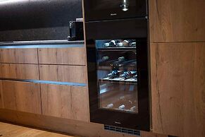 Lakeside-Luxury Apartments