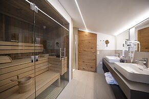 Lakeside-Luxury Apartments