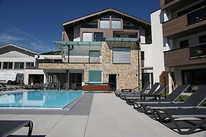 Lakeside-Luxury Apartments