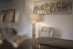 Lakeside-Luxury Apartments