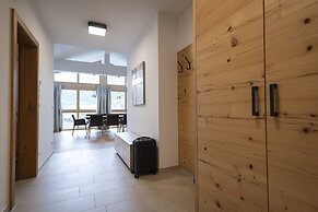 Lakeside-Luxury Apartments