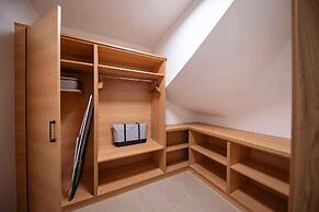 Lakeside-Luxury Apartments