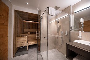 Lakeside-Luxury Apartments