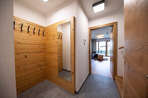 Lakeside-Luxury Apartments