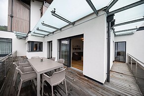 Lakeside-Luxury Apartments