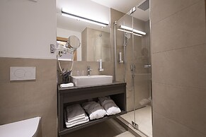 Lakeside-Luxury Apartments