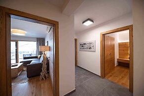 Lakeside-Luxury Apartments