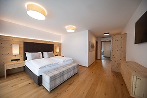 Lakeside-Luxury Apartments