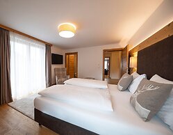 Lakeside-Luxury Apartments