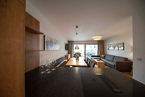 Lakeside-Luxury Apartments