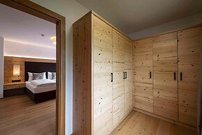 Lakeside-Luxury Apartments