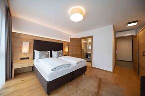 Lakeside-Luxury Apartments