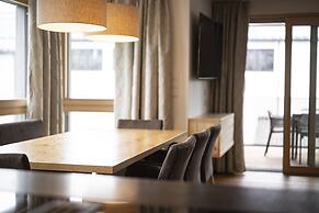 Lakeside-Luxury Apartments