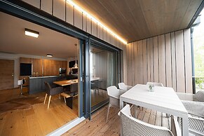 Lakeside-Luxury Apartments