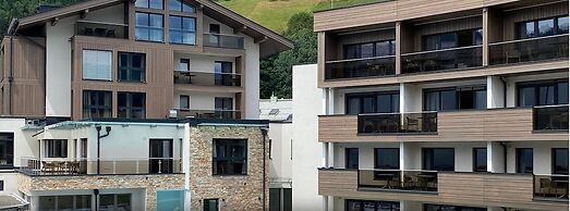 Lakeside-Luxury Apartments