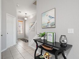 Mickey s Splash Pad 2 Miles to Disney