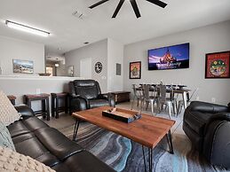 Mickey s Splash Pad 2 Miles to Disney