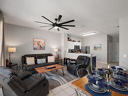 Mickey s Splash Pad 2 Miles to Disney