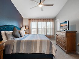 Mickey s Splash Pad 2 Miles to Disney