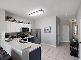 Mickey s Splash Pad 2 Miles to Disney