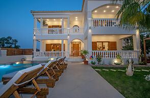 Estella Luxury Villa