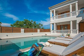 Estella Luxury Villa