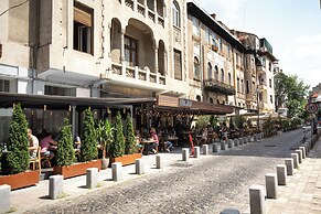 Baroq Central City Apartment