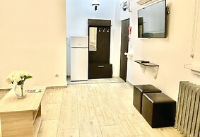 Baroq Central City Apartment