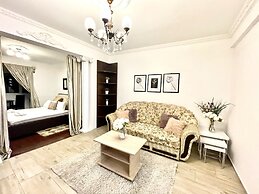 Baroq Central City Apartment