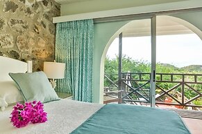 Overlooking The Golf Course - Villa D'arcy 2 Bedroom Villa by RedAwnin