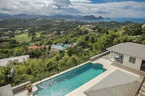 Zephyr Hill - 4 bedroom Villa with awe inspiring views 4 Villa by RedA