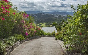 Zephyr Hill - 4 bedroom Villa with awe inspiring views 4 Villa by RedA
