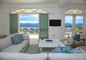 Zephyr Hill - 4 bedroom Villa with awe inspiring views 4 Villa by RedA