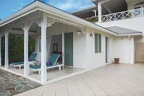 Zephyr Hill - 4 bedroom Villa with awe inspiring views 4 Villa by RedA